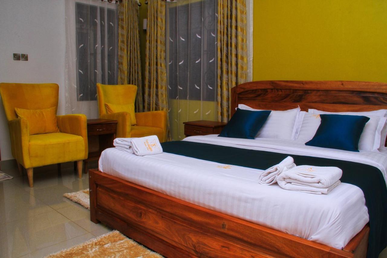 Fort Heights Homestay Fort Portal Exterior foto