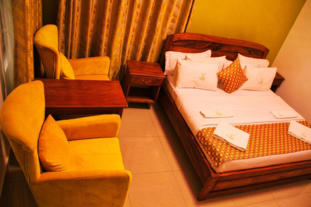 Fort Heights Homestay Fort Portal Exterior foto