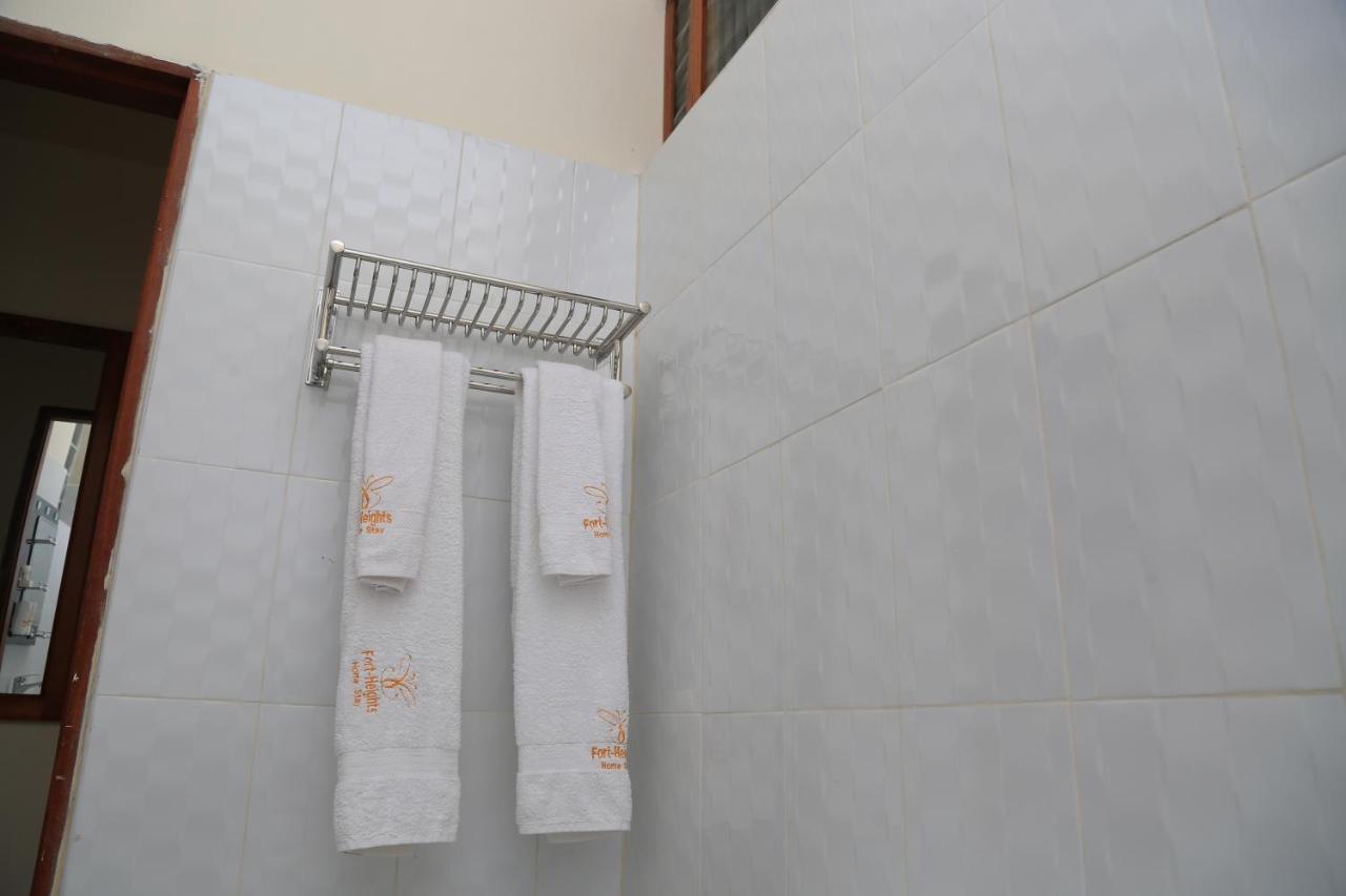 Fort Heights Homestay Fort Portal Exterior foto
