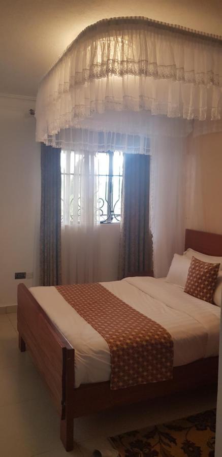 Fort Heights Homestay Fort Portal Exterior foto